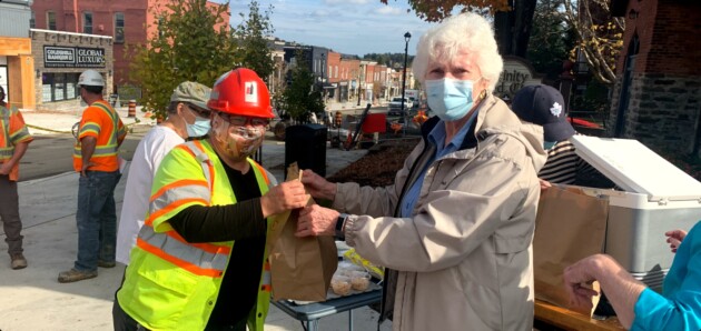 Trinity United thanks construction crew with free “diggers’ lunch”