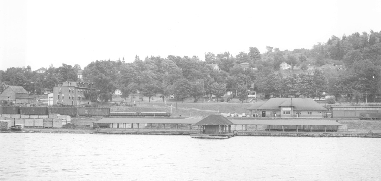 Huntsville-Train-Station-1944-cropped.jpg