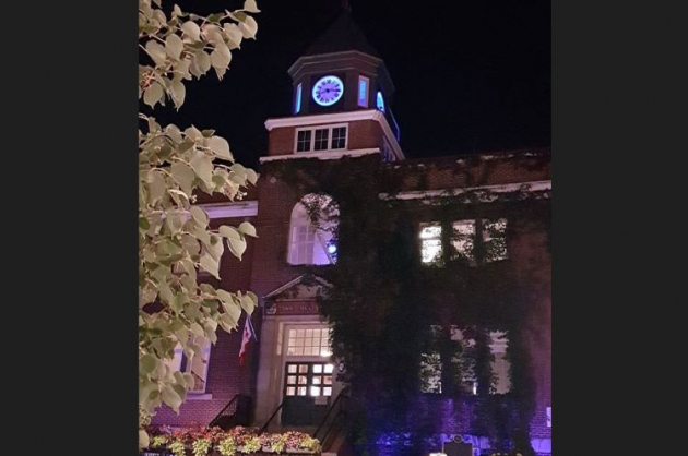 Huntsville illuminates Town Hall as tribute to Queen Elizabeth