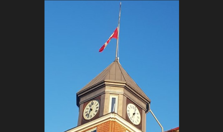 0SOqKqJV-half-mast.png