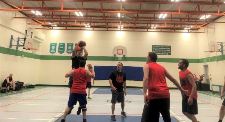 o8KtIL5s-basketball.jpg