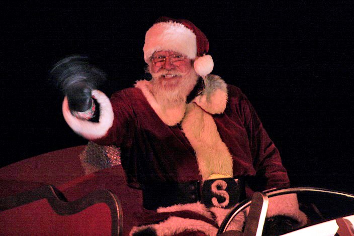 Photo_Media-Release_2022-Huntsville-Santa-Claus-Parade-1.jpg