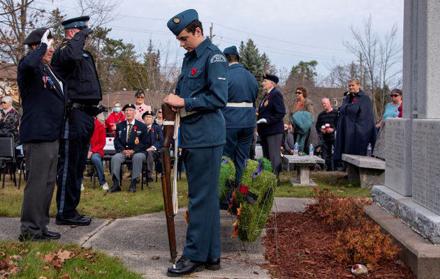 Photos of the Remembrance Day ceremony in Huntsville
