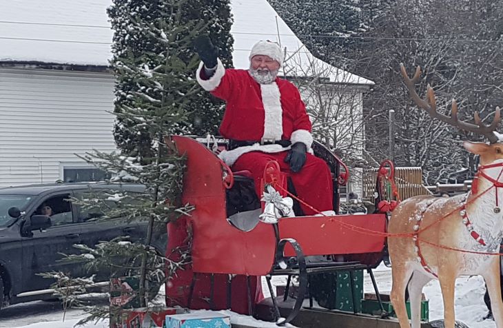 ExQZCl4m-Santa.jpg