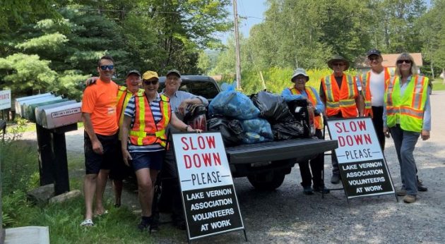 Lake Vernon Association volunteers hold community cleanup