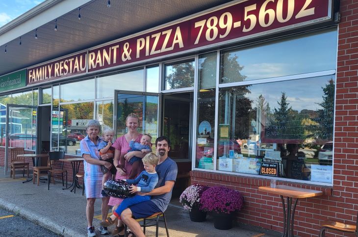Family-Place-and-Pizza-ED.jpg
