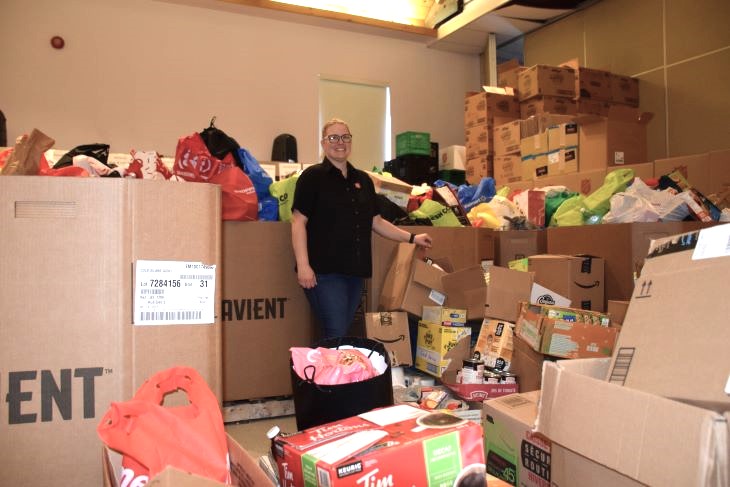 FZxjwVYd-Food-Drive.jpg