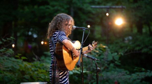 Sound and sight: Leah Leslie – Singing for the audience