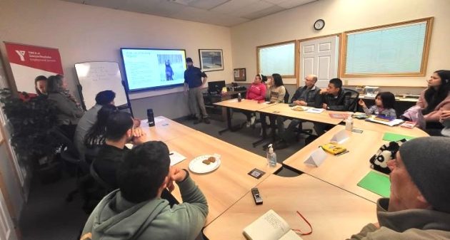 Newcomers get a lesson on black bears