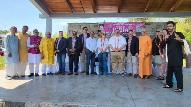 Dignitaries gather to welcome Krishna temple and cultural centre to Huntsville