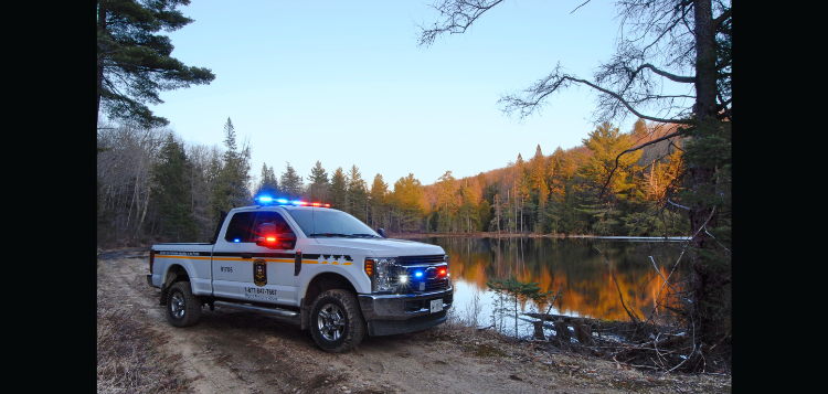 iDvgI5tA-Conservation-officer.png