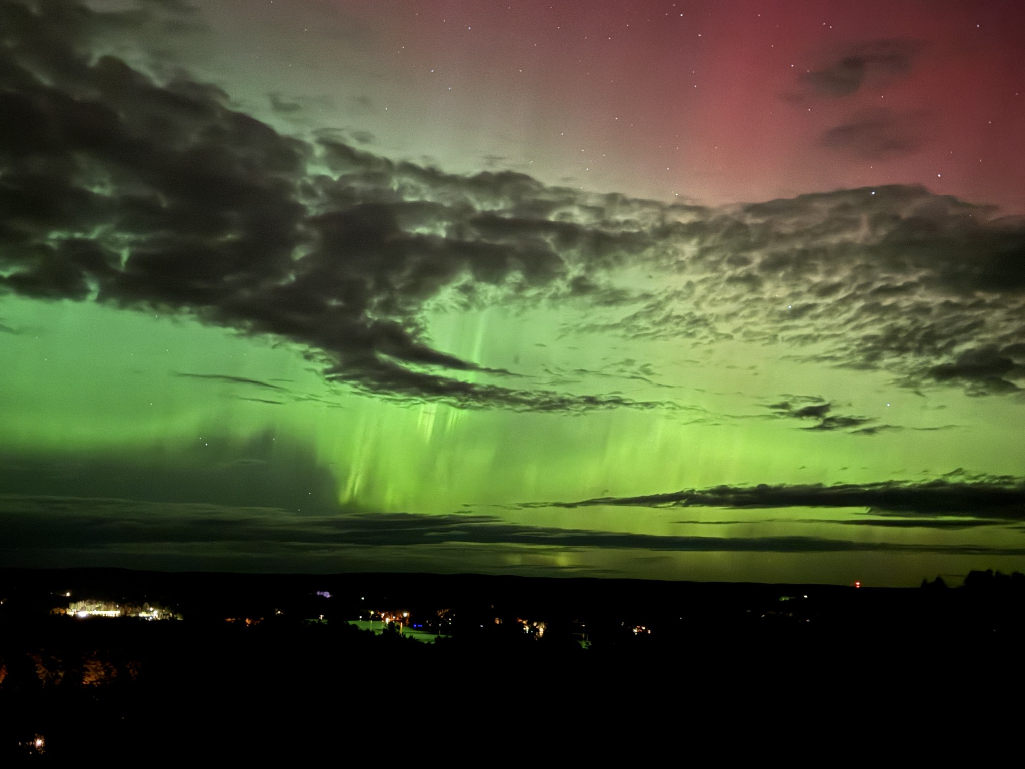 Huntsville residents captures Moday's Northern Lights show Huntsville