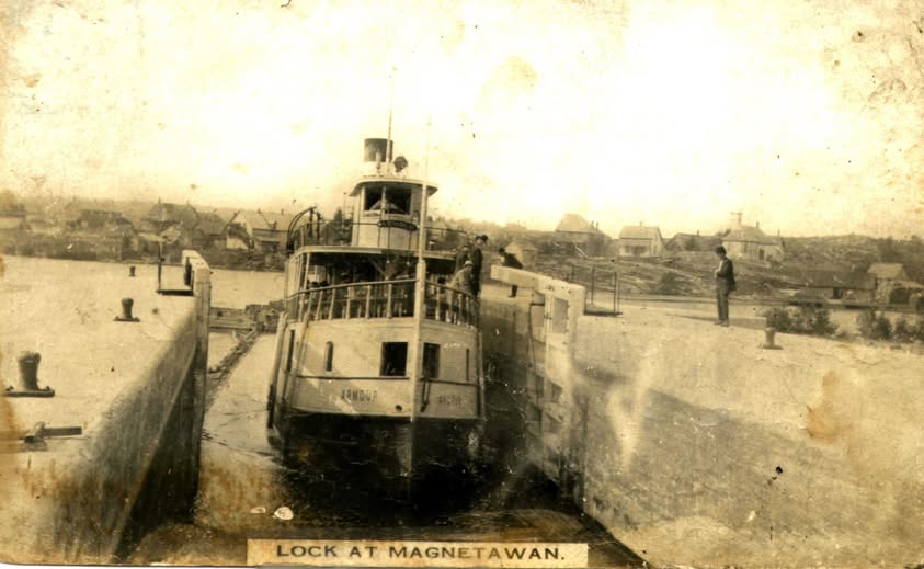 HYSFA0Kw-Lock-at-Magentawan.jpg