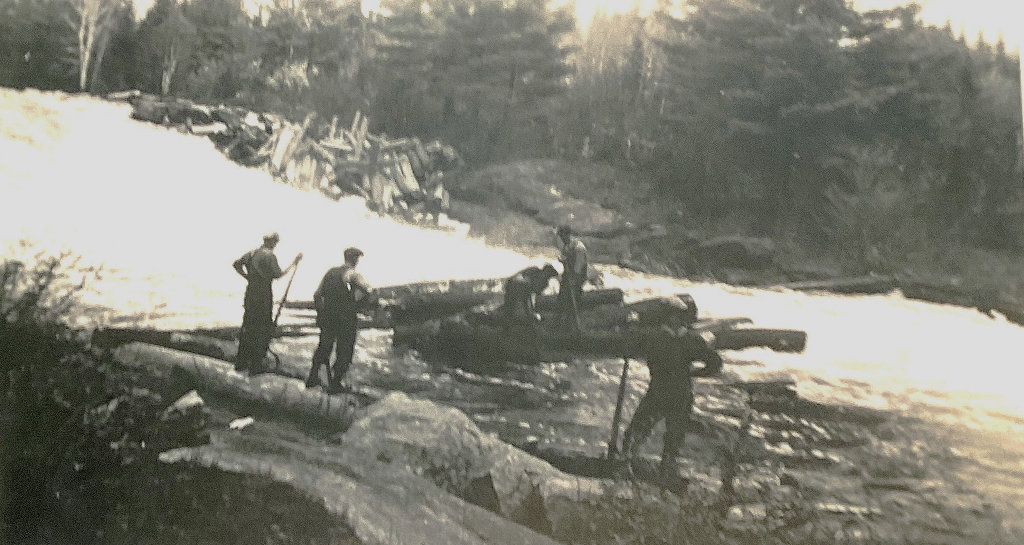 MoKyoo7U-Black-river.jpg