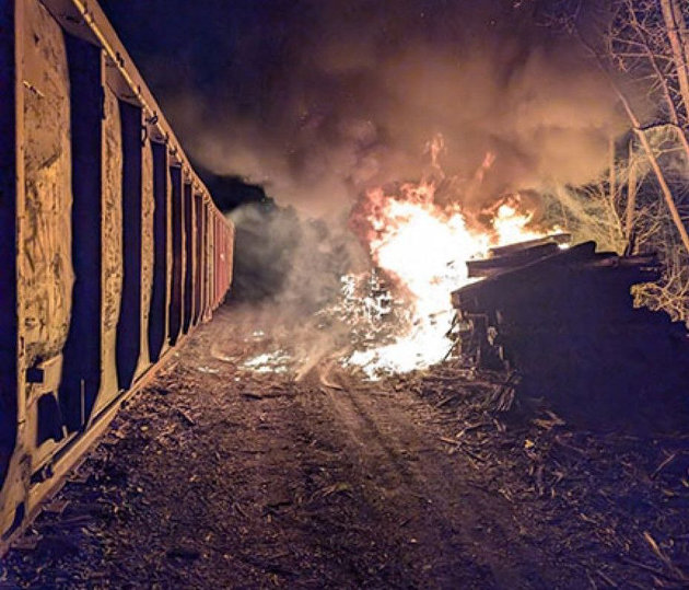 Pile of railway ties burns near Avery Beach