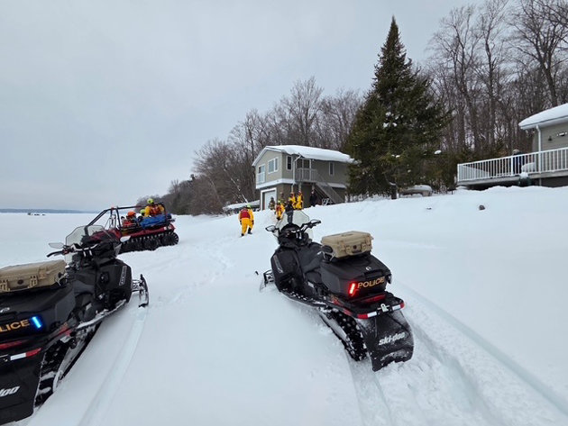Dramatic ice rescue on Georgian Bay sends one to hospital