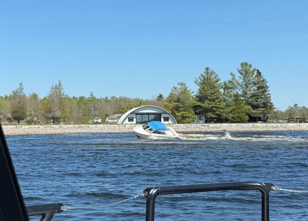 RUNAWAY-BOAT.jpg