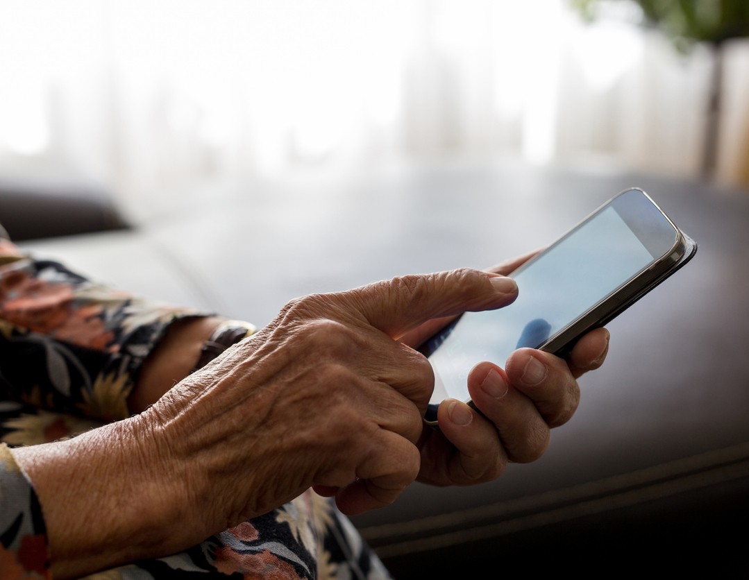 District offering programs to help older adults with smartphones